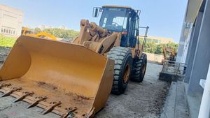 Chargeuse sur pneus Caterpillar 966H d'occasion, modèle CAT 966 d'origine en stock - Product Image 4