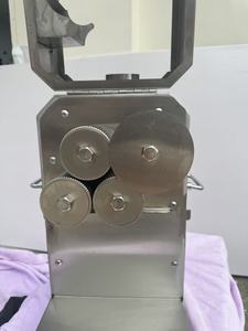 Extractor de Jugo de Caña de Azúcar Eléctrico de Alta Eficiencia, Diseño 2026, 4 Rodillos, Comercial, 300 kg/h - Product Image 3