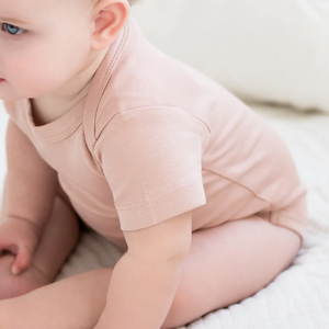 Vêtements pour nouveau-nés les plus vendus, couleur unie, premium, 100% coton, bodies pour bébés garçons et filles, col rond, manches courtes - Product Image 4