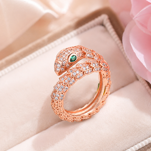 Anello Aperto Regolabile con Testa di Serpente e Finitura Texturizzata per Donne - Product Image 6