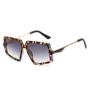 Women's 2026 Lightweight Metal <b>Square</b> Full Rim Transparent Vintage Tortoiseshell Red Fashion <b>Sunglasses</b> UV400 PC Block Design - Product Image 4