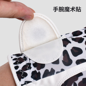 Guantes de golf con estampado de leopardo, unisex, transpirables, antideslizantes, elásticos, para deportes de golf - Product Image 3