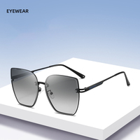 Lunettes de soleil polarisées de luxe pour femmes, protection UV400, légères, grande taille, pour la conduite en extérieur et les voyages