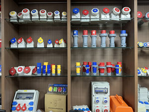 Scatola Elettrica Impermeabile Personalizzabile SFE, 5 Pin 3P+N+E IP67 16A 32A, per Uso Esterno - Product Image 5