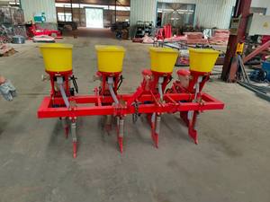 Sembradora <span class=keywords><strong>de</strong></span> 4 Hileras <span class=keywords><strong>de</strong></span> Siembra Directa Avanzada para Maíz, Soja y Papa con Alta Precisión en la Cantidad <span class=keywords><strong>de</strong></span> Semillas y Mínimo Malestar del Suelo - Product Image 5