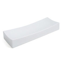 Plateau carré haut de gamme noir et blanc mat de style vintage moderne pour sushis, avec fond plat, idéal pour les restaurants haut de gamme, les hôtels et les fêtes