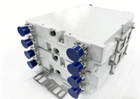Filtre de bande professionnelle 2,6 GHz à quatre unités et 8 sections avec une puissance moyenne de 100 W pour base de réseau 5G