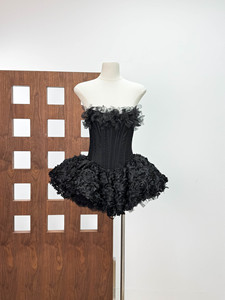 <span class=keywords><strong>Abbigliamento</strong></span> Femminile Casual di Alta Qualità per Feste, Nuovo Prodotto Elegante con Spalle Scoperte a Lisca di Pesce, Fiori e Effetto Snellente, Gonna Naturale per Uso Quotidiano - Product Image 4