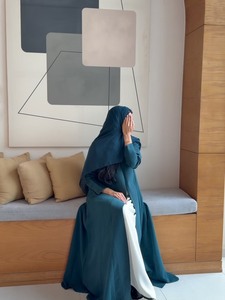 เสื้อคลุมคาร์ดิแกนสไตล์ยุโรปสำหรับเดินทางไปทำงาน ขายส่ง แบบหรูหรา ไซส์ใหญ่ สไตล์มุสลิม ผลิตจากโรงงาน สำหรับฤดูใบไม้ผลิและฤดูร้อนในตะวันออกกลาง - Product Image 6