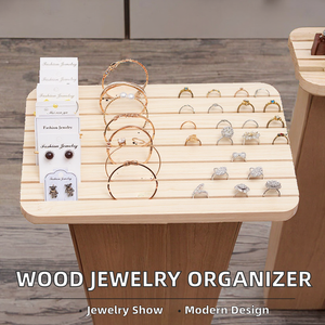 Bandeja de exhibición de joyería de madera natural con diseño ranurado para anillos, pendientes, pulseras y tarjetas de pendientes, organizador para minoristas - Product Image 2