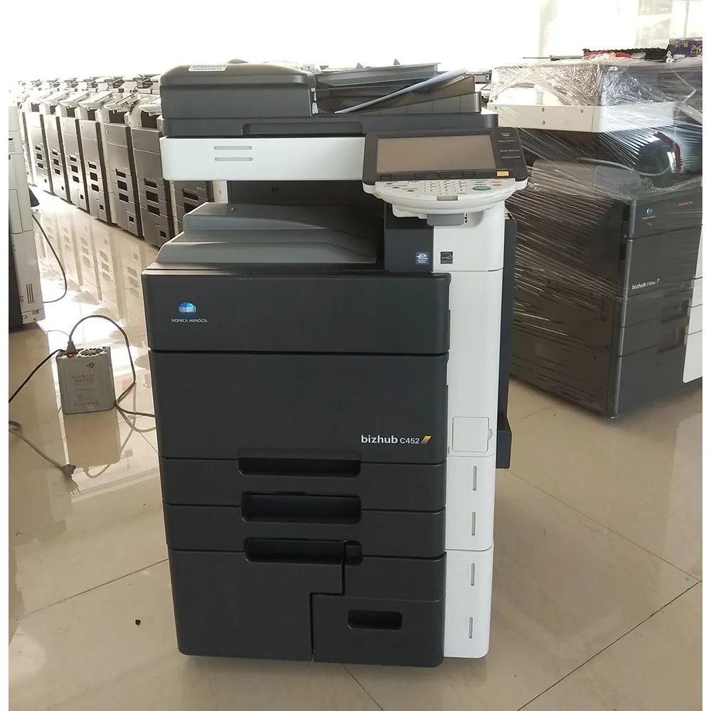 Kedua Tangan Printer dan Mesin Fotokopi Konica Minolta Bizhub Digunakan Mesin Fotocopy Model 452
