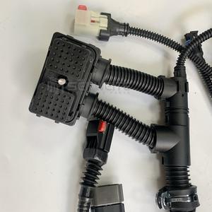 ชุดสายไฟเครื่องยนต์ Senwitt รุ่น 6754-81-9440 สำหรับรถขุด Komatsu PC200-8 และ 220-8 พร้อมฉนวน PVC และขั้วต่ออะแดปเตอร์ - Product Image 3