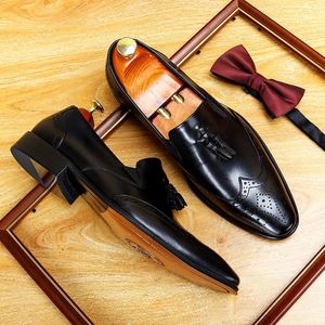 New Men's Leather Shoes Business Casual Formal Lace-up Pointed-<b>toe</b> Men's Shoes Trendy and Fashionable - Product Image 4