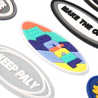 Écussons en PVC personnalisés avec logo en relief 3D ; Étiquettes en PVC souple pour vêtements, chapeaux, sacs et accessoires ; Écussons de marque en gros