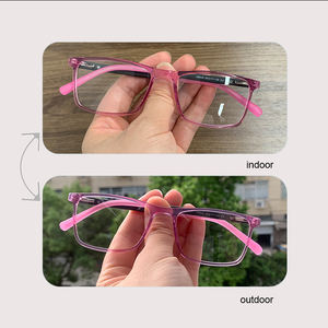 نظارات أطفال بإطار أسيتات مخزونة نظارات بصرية للأطفال نظارات بإطار مربع للجامعات للرجال نظارات فوتوكرومية - Product Image 3