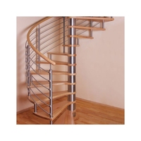 Escalier en colimaçon extérieur contemporain résistant aux intempéries, design blanc