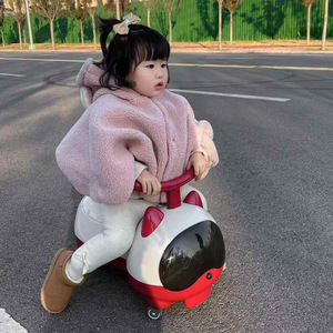 Peanut Shaped Kids Scooter 1-3 Years Old Balance Bike With Seat Ride On Toy For Toddlers - Product Image 4