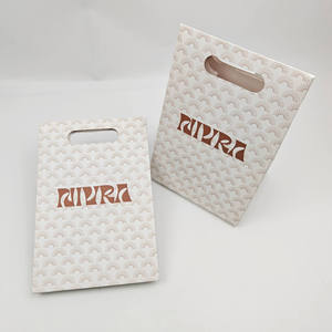 Sacs en papier épais de qualité supérieure pour la vente au détail, sacs de shopping de luxe avec poignée, logo personnalisé pour les emballages cadeaux - Product Image 2