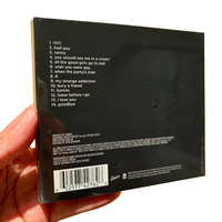 Billie Eilish Ketika Kita Semua Tertidur, Ke Mana Kita Pergi CD. Album Fenomena Budaya Atmosferik Debut Pop Generasi Z yang Definitif.