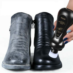 Cirage noir et blanc pour le polissage des matériaux plastiques et en cuir - Product Image 1