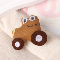 Jouets en peluche personnalisés créatifs, épingles en peluche, broches, pendentifs pour sac, accessoires