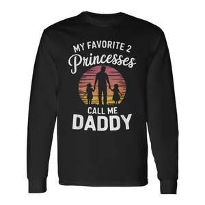 Camiseta de manga larga para el Día del Padre con la frase: Mis 2 princesas me llaman papá - Product Image 1