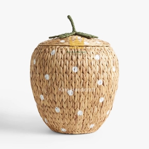 Panier de rangement en jacinthe d'eau en forme de fraise à prix abordable avec couvercle pour jouets d'enfants, prix d'usine - Product Image 5