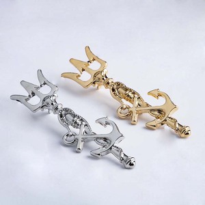 Broche Decorativo de Moda Personalizado em Ouro e Prata para Decoração de Casacos Masculinos - Product Image 3