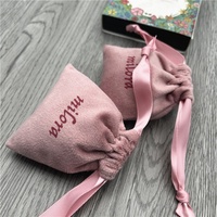 Vente en gros de pochettes à cordon personnalisées avec logo, anti-poussière, petites, pour le rangement de bijoux, pochette en velours rose doré de luxe