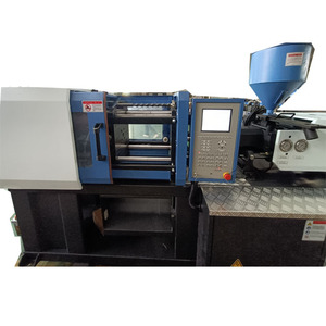 Machine de moulage par injection de plastique miniature de 30 tonnes - Product Image 2