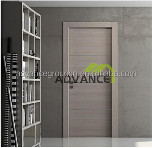Panel de <span class=keywords><strong>puerta</strong></span> pintado con acabado <span class=keywords><strong>MDF</strong></span> <span class=keywords><strong>Interior</strong></span> de madera de diseño Simple para contrachapado de habitación <span class=keywords><strong>Interior</strong></span> - Product Image 1