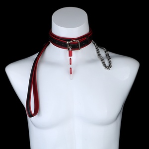 Collar BDSM de Cuero Ajustable Rojo y Negro con Pequeño Candado, Accesorio de Bondage Fetiche, Productos para Adultos para Juegos de Rol - Product Image 1
