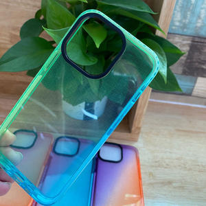 Funda de TPU con Degradado de Color para <span class=keywords><strong>iPhone</strong></span> 15 Pro con Borde de TPE y Protección Antigolpes para Golpes Accidentales en Lugares Concurridos - Product Image 4