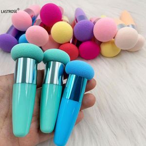 Esponja de maquillaje al por mayor con mango para base de maquillaje, aplicador de polvo cosmético suave para rostro - Product Image 2