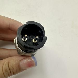 Interruptor de Presión BENW 3197870 1078493 para Camiones Volvo de Servicio Medio y Pesado, Repuesto para Luz de Reversa y Cambio de Marchas - Product Image 3