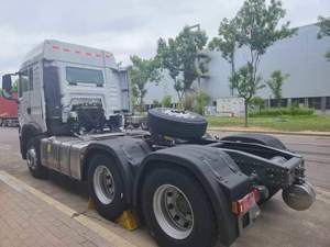 รถบรรทุกหัวลาก HOWO 6x4 มือสอง 10 ล้อ เครื่องยนต์ดีเซล เกียร์ธรรมดา สำหรับงานหนัก ขนส่งทางถนน พวงมาลัยซ้าย ระบบกันสะเทือนแบบลม 251-350 แรงม้า - Product Image 6