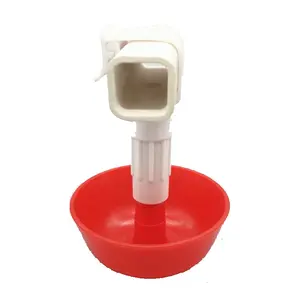 Vierkante Plastic Automatische Drinkwaterophanging Cups Tepeldrinker Met Druipende Beker Gevogelte Broeden