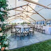 Tenda per Matrimoni da Esterno di Grandi Dimensioni per Noleggio, con Telaio in Lega di Alluminio e Tessuto Semi-Traslucido