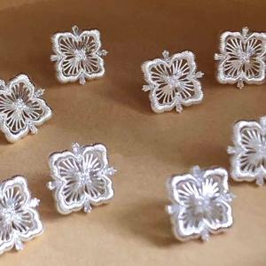 Pendientes de Plata de Ley S925 de Estilo Antiguo, Estilo Tela Dorada Rosa con Encaje Hueco Cepillado, Diseño de Alambre de Plata con Incrustaciones de Diamantes - Product Image 5