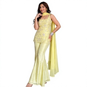 Salwar Kameez Traditionnel Indien et Pakistanais pour Femme avec Dupatta, Coupe Classique, Robe en Coton à Séchage Rapide, Gaufré, Idéal pour les Mariages - Product Image 1