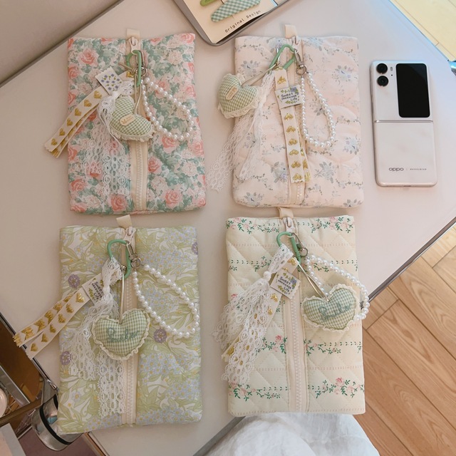 Green Fresh Style Fashion Quilted Padded Flat Mini Cotton Canvas Bag with Zipper Closure Handheld Wristlet Phone & Cosmetic Bag