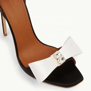 Sandalias Blancas de Verano con Lazo y Pedrería para Mujer, Tacones Altos Finos, Zapatos de Vestir Encantadores para Chicas, Punta Cuadrada Abierta, Correas en el Tobillo - Product Image 5