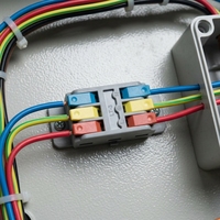 Bloc de bornes à connexion rapide 3P avec levier 250VAC 32A, conducteur en cuivre, matériaux en acier inoxydable et PC pour le câblage