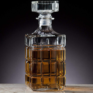 Decantador de licor de whisky de ron hecho a mano patrón clásico a cuadros cristal transparente personalizable para hoteles bares entusiastas del vino - Product Image 6