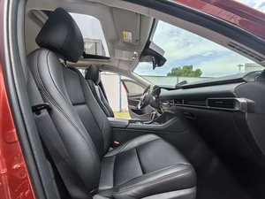 Auto Usado en Venta, <span class=keywords><strong>Mazda</strong></span> <span class=keywords><strong>3</strong></span> Axela <span class=keywords><strong>2020</strong></span>, 1.5L Automático, Edición Premium con Techo Corredizo, Matriculado Agosto <span class=keywords><strong>2020</strong></span>, 38,000 km de Kilometraje - Product Image 4