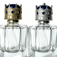 Flacon de parfum en verre de qualité supérieure 50 ml avec pulvérisateur, capuchon couronne filigranée, accent cabochon bleu, exquis, rechargeable, vide, livré avec carton gratuit