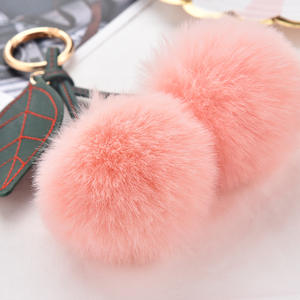 Vente en gros, <span class=keywords><strong>Mini</strong></span> boule de fourrure de cerise, <span class=keywords><strong>pompon</strong></span>, porte-clés, boule en peluche, accessoires de sac à main, pendentif - Product Image 4