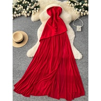 Robe longue décontractée élégante rouge WIWT, coupe trapèze, col halter, pour femme, idéale pour les fêtes, les vacances et le quotidien, fluide et douce