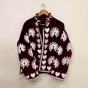 Chaqueta Étnica de Invierno para Mujer en Terciopelo Borgoña Real, Chaqueta de Terciopelo Premium Hecha a Mano, Blazer Étnico - Product Image 1