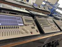 Yelang créer un éclairage Disco Party scène éclairage Console boîte de nuit tigre tactile 2 V16 DMX contrôleur avec étui de vol